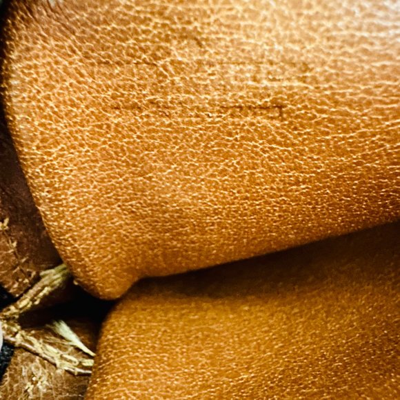 AUTHENTIC LOUIS VUITTON MONOGRAM CLUTCH WRISTLET VINTAGE - Picture 9 of 11